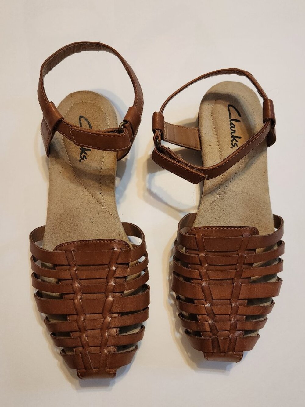 Clarks Brown woven closed toe strap sandals size 5M